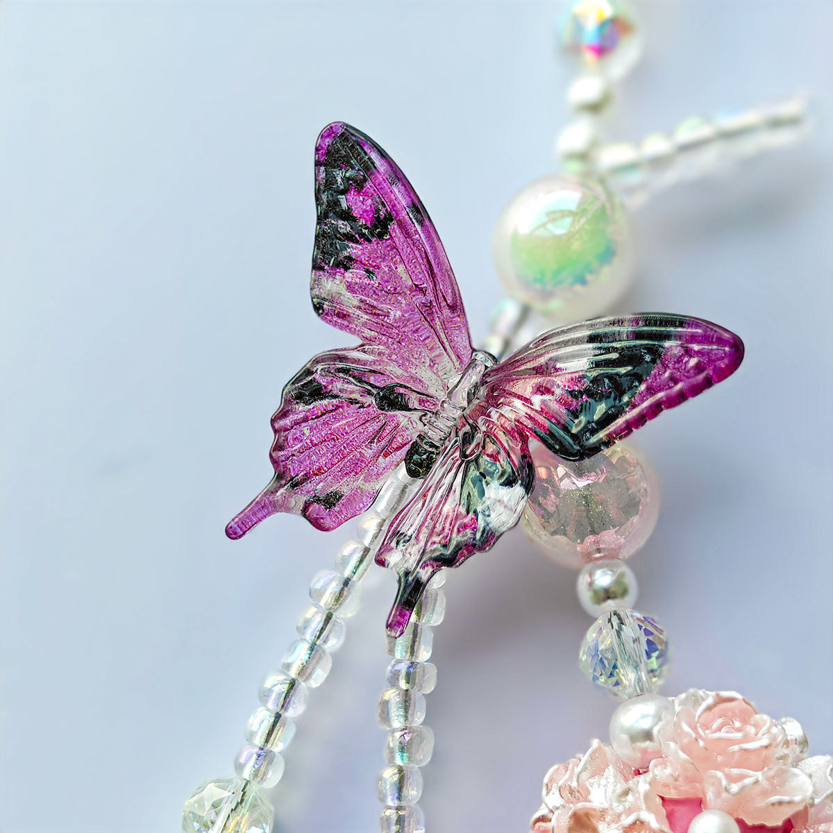 1 Pc Colourful Butterfly Mobile Phone Lanyard Mobile Phone Pendant Mobile Phone Charm Compatible Bag Decoration Key Chain Specially Designed For Women Fashionable And Beautiful Sparkling Gifts For Mother, Family, Friends, Birthday, Holiday Phone Chain