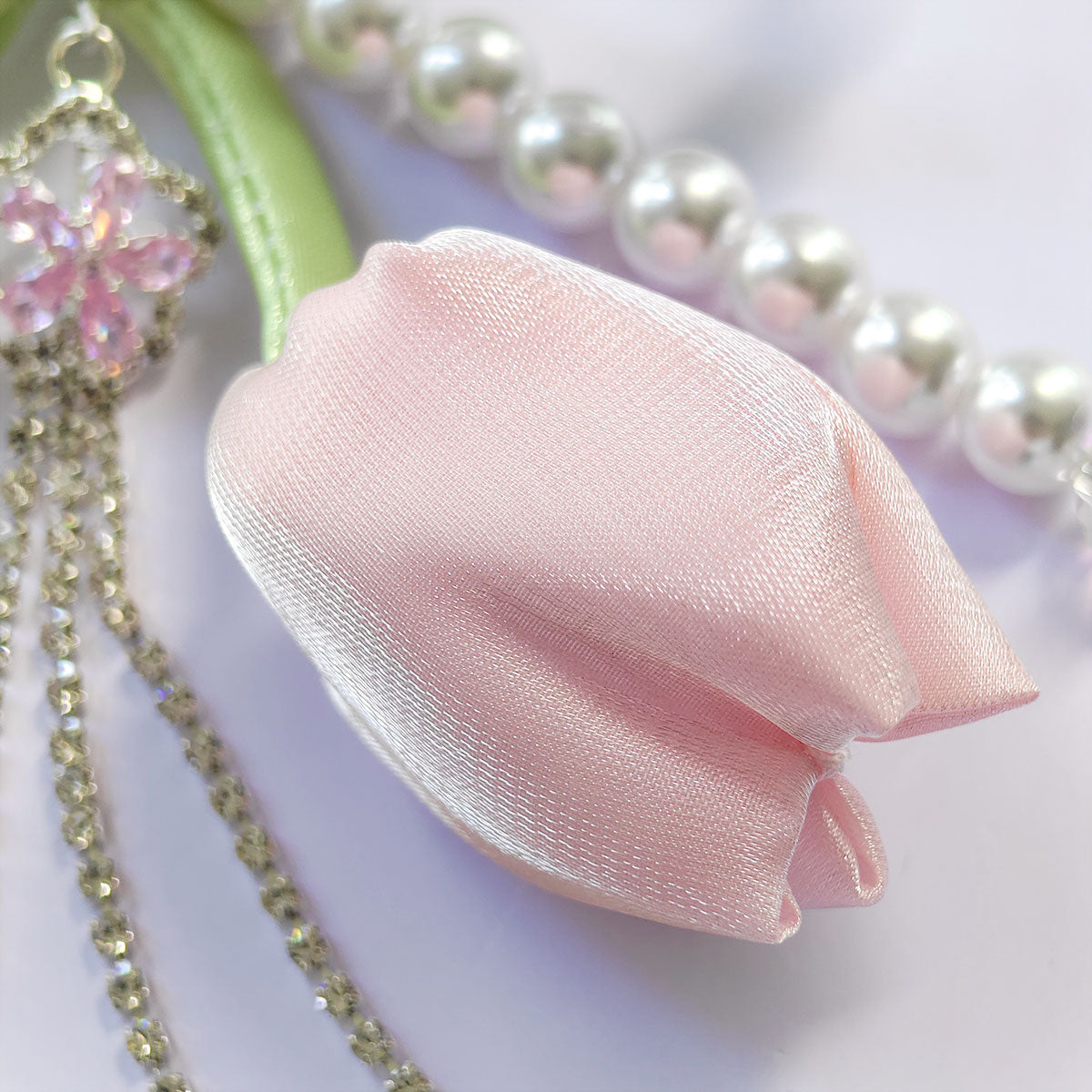 China rose Series Tulips Faux Pearls Bows Bags Pendants Fresh And Simple Flowers Mobile Phone Accessories For Women